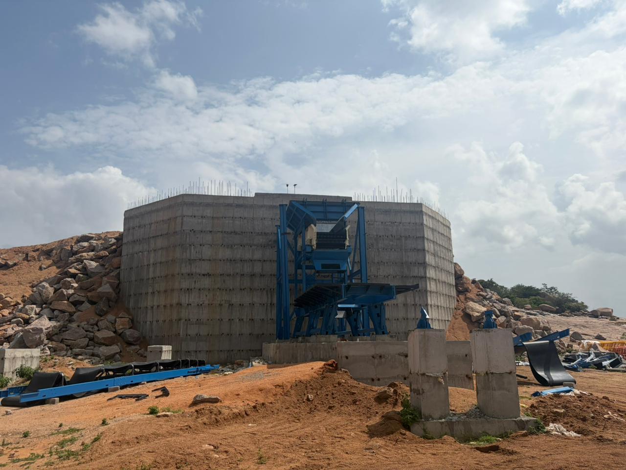 Akuthotapally project site and crushing installation